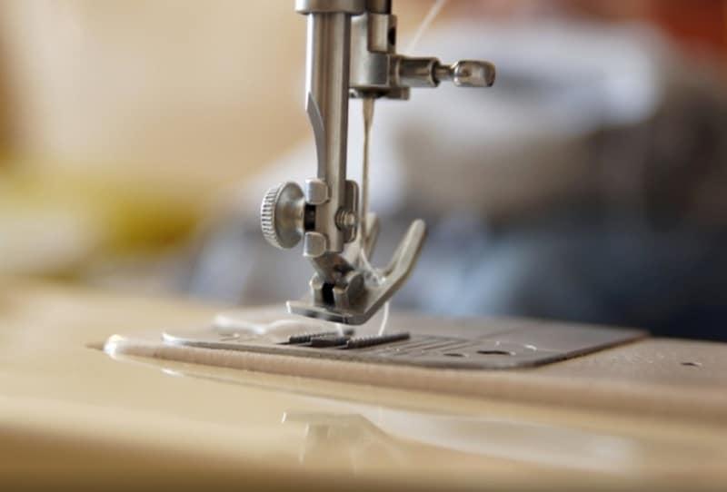 Pied Surjet Avec Stop Vhbw - Pour Machines à Coudre (largeur De Point 5mm)