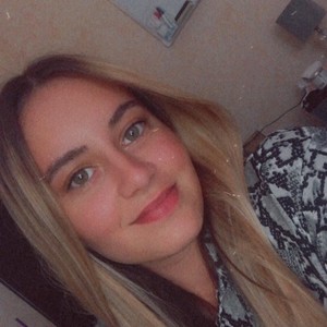 Alyssa - Prof d'aide aux devoirs - Douvres-la-Délivrande