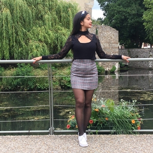 Nirina - Prof d'histoire - Évreux