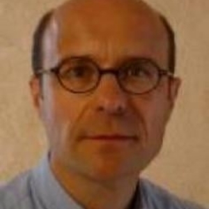 Emmanuel - Prof de base de données - Nîmes