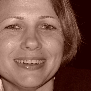 Valerie - Prof d'aide à la rédaction de cv - lettre de motivation - Noisiel