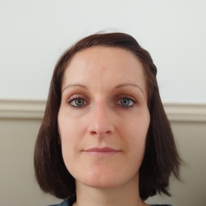 Laura - Prof de maths - Courtisols