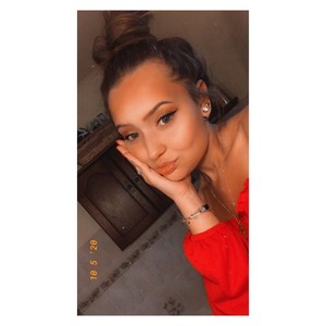 Justine - Prof d'aide aux devoirs - Saint-Florent-sur-Auzonnet