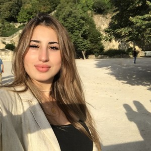 Mounia - Prof d'aide aux devoirs - Nîmes