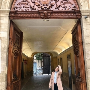 Anissa - Prof d'économie - Avignon