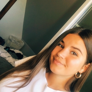Chloé - Prof d'orthographe - Gainneville