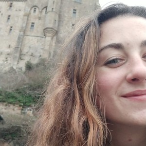 Alexandra - Prof de maths - Évreux