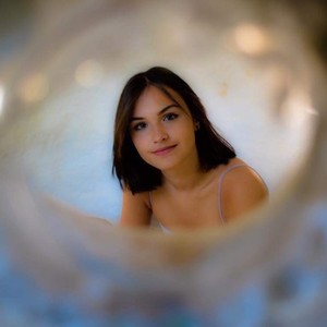 Léa - Prof de français - Les Bons Villers
