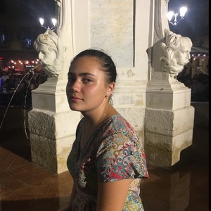 Laura - Prof d'espagnol - Saint-Médard-en-Jalles