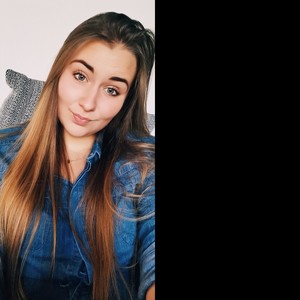 Romane - Prof d'économie - Lille