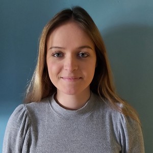 Laura - Prof de français - Saint-Laurent-de-la-Prée
