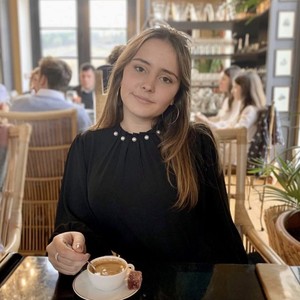 Nina - Prof de maths - Tinqueux