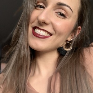 Julie - Prof de français - Mandres-les-Roses