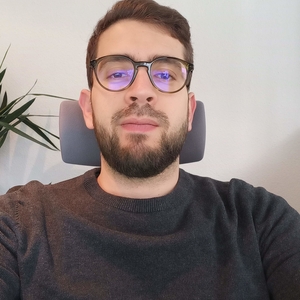 Fayçal - Prof de maths - Annecy