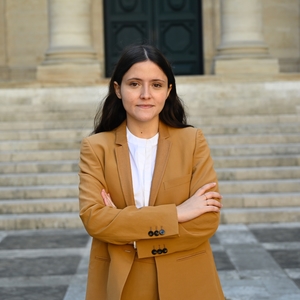 Amélie - Prof de droit pénal - Neuilly-sur-Seine