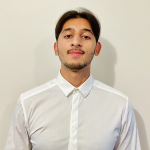 Mourtaza - Prof de marketing - Paris 4e