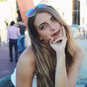 Lola - Prof de français - Lyon