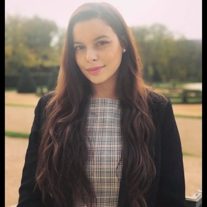 Mounia - Prof d'aide aux devoirs - Paris