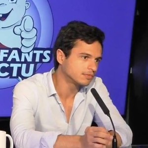 Aurélio - Prof de droit civil - Paris