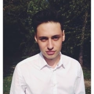 William - Prof de français - Paris