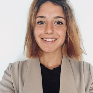 Manon - Prof d'économie - Toulouse