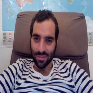 Paul-Hugo - Prof d'économie - Paris