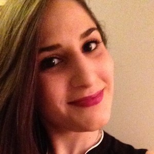Laura - Prof de maths - Achères