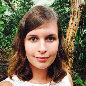 Julie - Prof d'aide aux devoirs - Versailles