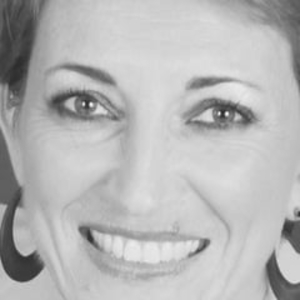 Sophie - Prof d'aide à la rédaction de cv - lettre de motivation - Verneuil-en-Halatte