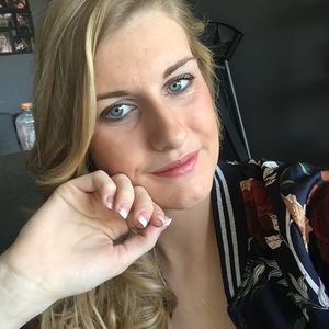 Capucine - Prof de maquillage - Conlie
