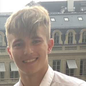 Axel - Prof d'initiation informatique - Hendecourt-lès-Cagnicourt