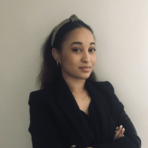 Ericka - Prof de géopolitique - Issy-les-Moulineaux