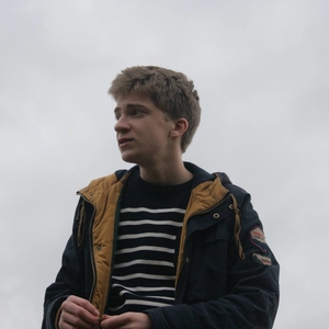 Thomas - Prof de physique - Paris