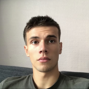 Raphaël - Prof d'économie - Paris