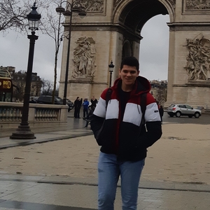 Théo - Prof de maths - Villejuif