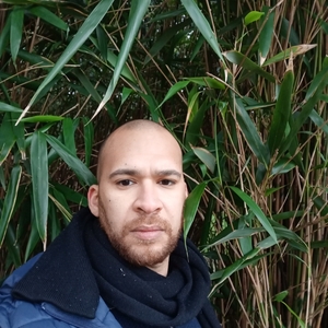 Tshaka - Prof d'initiation informatique - Etterbeek