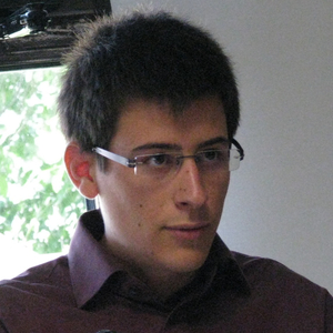 Louis - Prof de physique - Saint-Denis