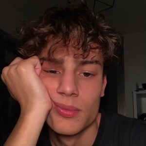 Enzo - Prof de biologie cellulaire - Paris