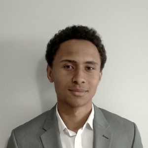 Josué - Prof de maths - Paris