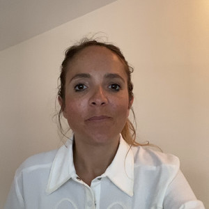 Sarah - Prof de droit des affaires - Capbreton