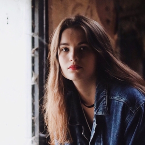 Lucie - Prof de français - Saultain
