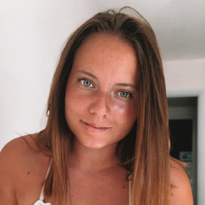 Elise - Prof d'aide aux devoirs - Saint-Victor-la-Coste