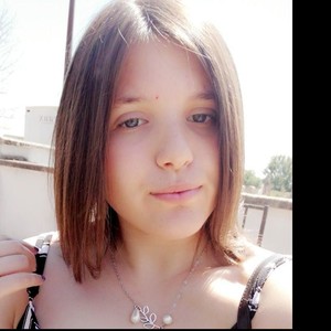 Clara - Prof de maths - Montceau-les-Mines