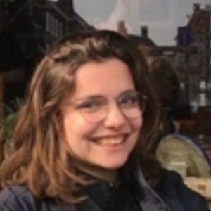 Louise - Prof de machine à coudre - Saint-Gilles