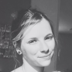 Charlotte - Prof de maths - Verneuil-sur-Vienne