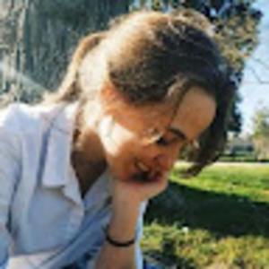 Laura - Prof de préparation bac français - Pessac