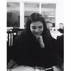 Andreia - Prof d'aide aux devoirs - Saint-Cloud
