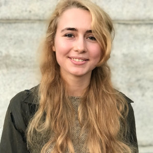 Dominika - Prof d'anglais - Paris