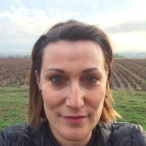 Jennifer - Prof de yoga - La Chapelle-de-Guinchay