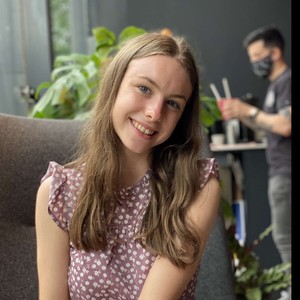 Lucy - Prof de fle - français langue étrangère - Liverpool